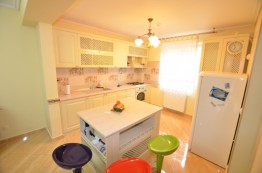 House for sale 4 rooms Pipera area, Bucharest 120 sqm