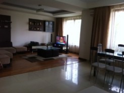 House for sale 5 rooms Baneasa-Pipera area 280 sqm