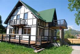 House for sale 5 rooms Moieciul de Jos, Brasov 185 sqm