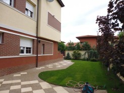 House for sale 6 rooms Baneasa area, Bucharest 500 sqm