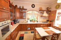 House for sale 6 rooms Baneasa-Sisesti area, Bucharest 440 sqm