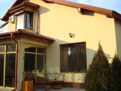 Casa de vanzare Bucuresti 5 camere zona Baneasa 450 mp