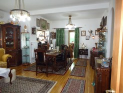 House for sale Bucharest 6 rooms Straulesti area 250 sqm