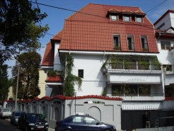 Villa for sale 9 rooms Bucharest Cotroceni area