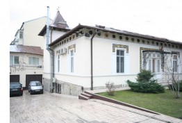 Property for rent 10 rooms Cismigiu area, Bucharest 600 sqm