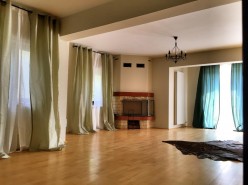 Villa for rent 5 rooms Pipera area, Bucharest 550 sqm