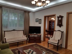 Vila de inchiriat 5 camere zona Cotroceni, Bucuresti 250 mp