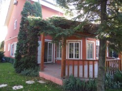 Villa for rent 5 rooms Iancu Nicolae area, Bucharest 320 sqm