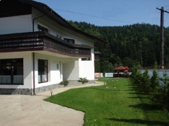 Villa for sale 12 rooms Busteni, Prahova 783 sqm