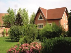 Villa for sale 4 rooms Pipera area, Bucharest 205 sqm