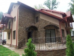 Villa for sale 5 rooms Baneasa area, Bucharest 300 sqm