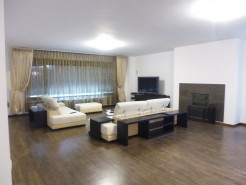 Villa for sale 7 rooms Baneasa area, Bucharest 500 sqm