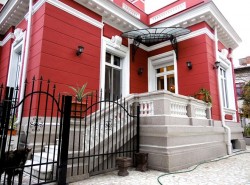 Villa for sale 8 rooms Dacia-Eminescu area, Bucharest