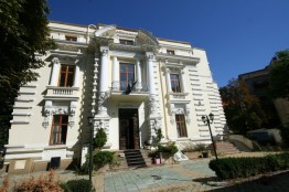 Villa for sale Bucharest 30 rooms Universitate area 1100 sqm