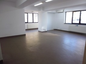 Apartment for rent 3 rooms Baneasa area, Bucharest 147 sqm