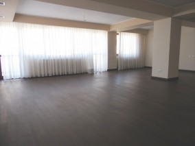 Apartament de inchiriat 3 camere zona Parc Herastrau, Bucuresti