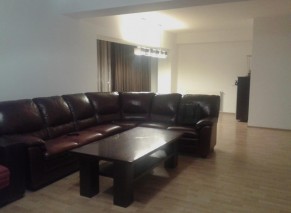 Apartment for rent 4 rooms Aviatiei area, Bucharest 200 sqm