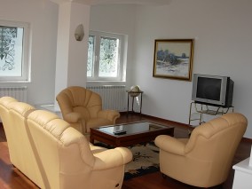 Apartment for rent penthouse type 3 rooms Dorobanti area, Bucharest