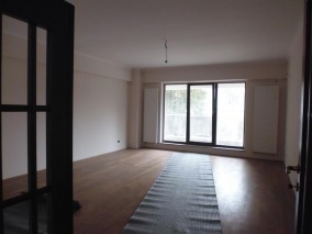 Apartament de vanzare 3 camere Piata Victoriei, Bucuresti 95 mp