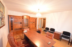 Apartment for sale 3 rooms Victoriei Square area, Bucharest 95 sqm