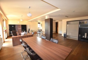 Apartament de vanzare 4 camere zona Nordului-Ambasada Chinei, Bucuresti 215 mp