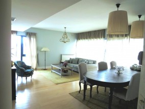 Apartament de vanzare 5 camere zona B-dul Aviatorilor-Piata Charles de Gaulle, Bucuresti 300 mp