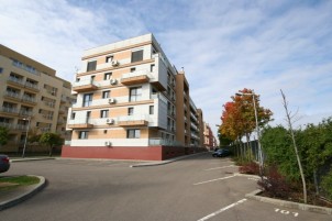 Apartament penthouse de vanzare 5 camere zona Otopeni 350 mp