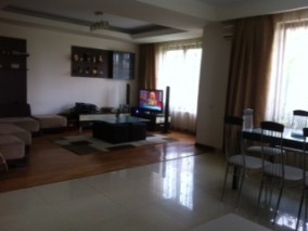 House for sale 5 rooms Baneasa-Pipera area 280 sqm