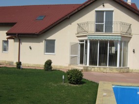 Iancu Nicolae, 6 room villa