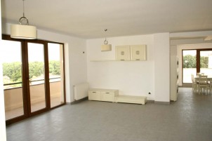 Apartament tip penthouse de inchiriat 4 camere zona Pipera-Padurea Baneasa, Bucuresti