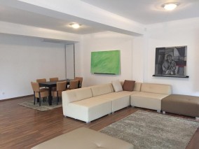 Vila de inchiriat 5 camere zona Pipera, Bucuresti